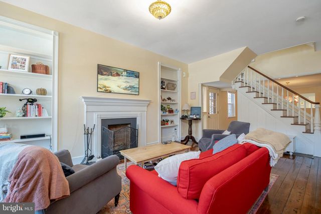 908 S FRONT ST, Philadelphia, PA 19147