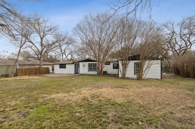 3737 Bilglade Road, Fort Worth, TX 76133