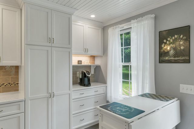 29 Hunt Avenue, Franklin, NH 03235