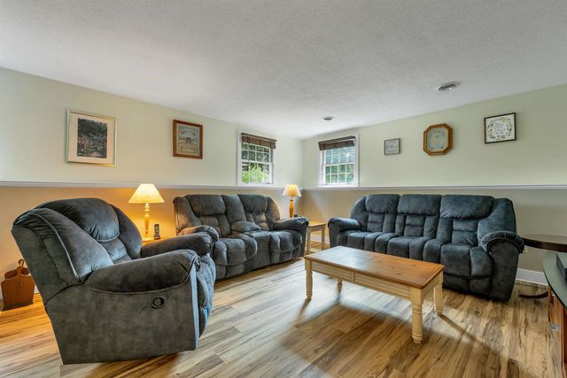 29 Hunt Avenue, Franklin, NH 03235