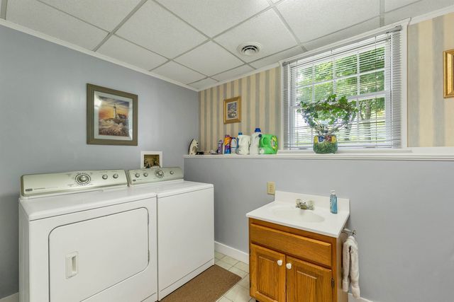 29 Hunt Avenue, Franklin, NH 03235
