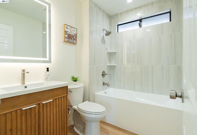 1057 Topsail Drive, Vallejo, CA 94591
