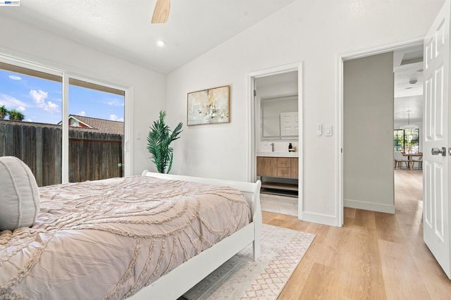 1057 Topsail Drive, Vallejo, CA 94591
