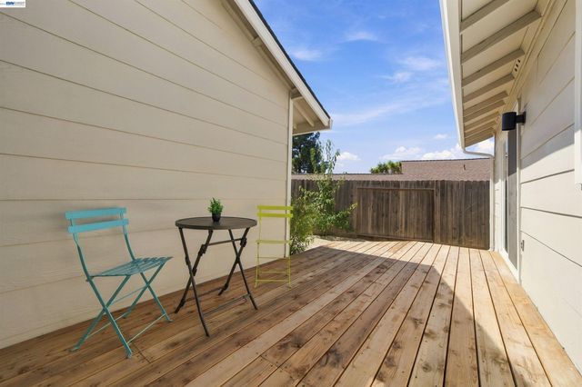 1057 Topsail Drive, Vallejo, CA 94591
