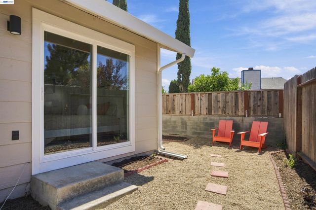 1057 Topsail Drive, Vallejo, CA 94591