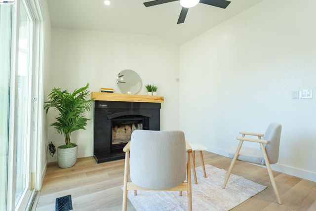 1057 Topsail Drive, Vallejo, CA 94591