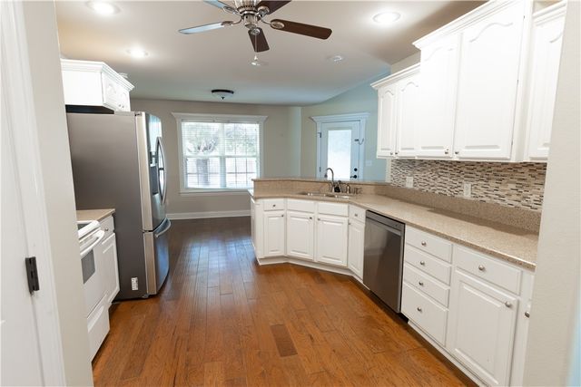 237 Briarhill Drive, Farmington, AR 72730