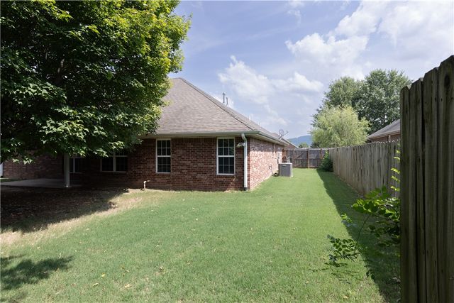 237 Briarhill Drive, Farmington, AR 72730