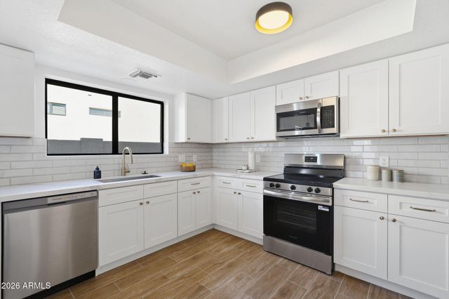 9872 E DEL MONTE Avenue, Gold Canyon, AZ 85118