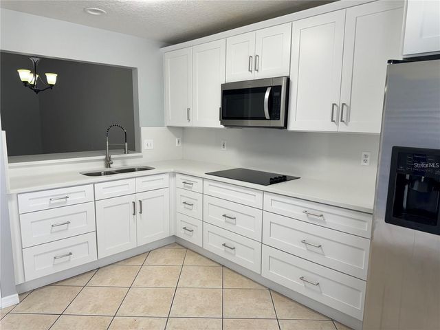 2194 CYPRESS BAY BOULEVARD, Kissimmee, FL 34743