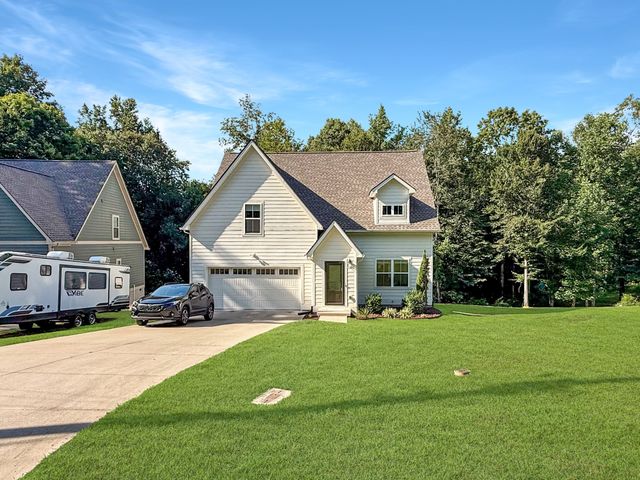 731 Hogan Rd, Clarksville, TN 37043