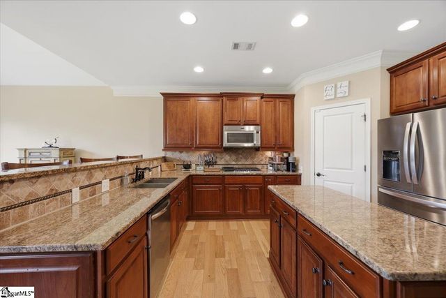 5 Blacksburg Court, Simpsonville, SC 29681