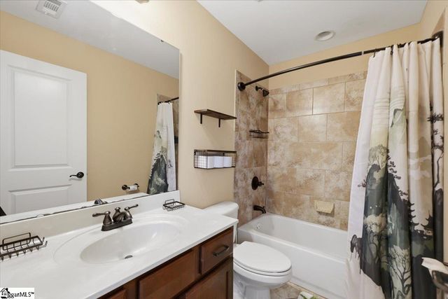 5 Blacksburg Court, Simpsonville, SC 29681