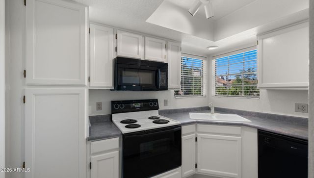 5950 N 78TH Street 242, Scottsdale, AZ 85250