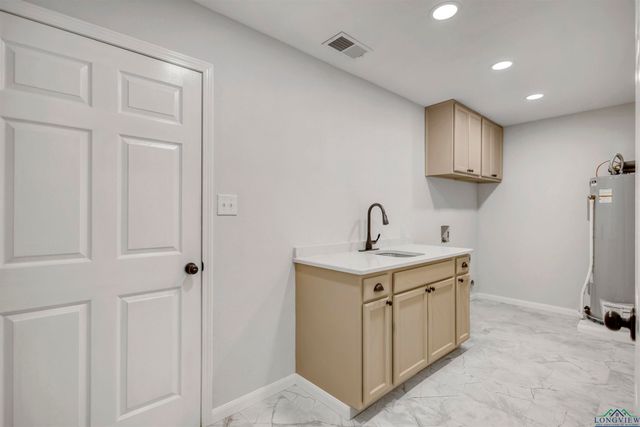 1611 Shady Creek Circle, Henderson, TX 75652