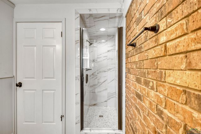 1611 Shady Creek Circle, Henderson, TX 75652