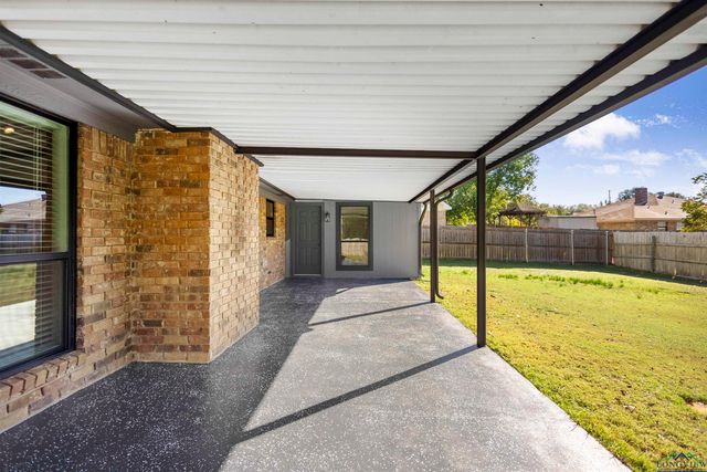 1611 Shady Creek Circle, Henderson, TX 75652