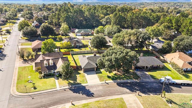 1611 Shady Creek Circle, Henderson, TX 75652