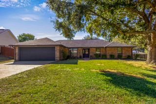 1611 Shady Creek Circle, Henderson, TX 75652