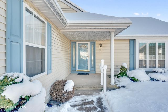 9 E Westgate Court, Toms River, NJ 08757