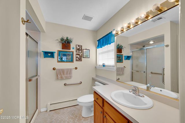 9 E Westgate Court, Toms River, NJ 08757