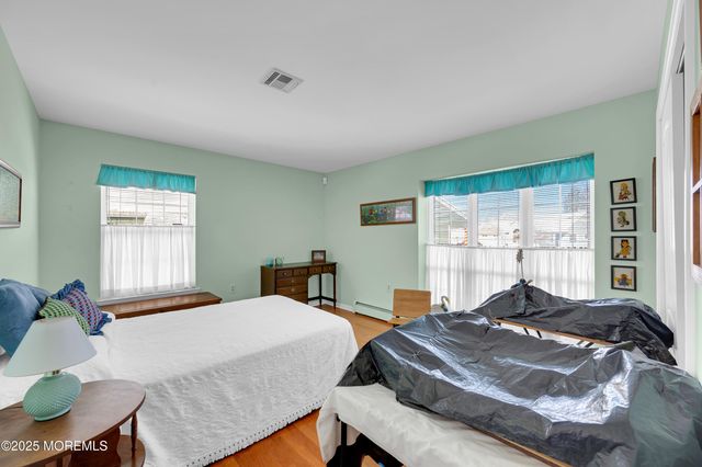 9 E Westgate Court, Toms River, NJ 08757