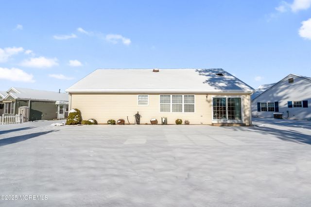 9 E Westgate Court, Toms River, NJ 08757