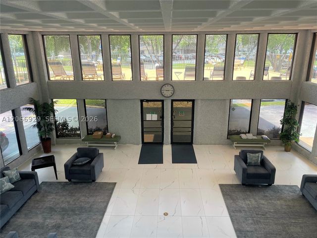 9273 SW 8th St 220, Boca Raton, FL 33428