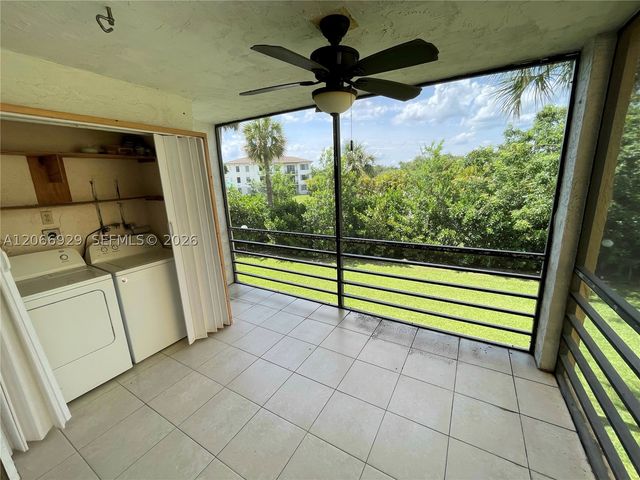 9273 SW 8th St 220, Boca Raton, FL 33428