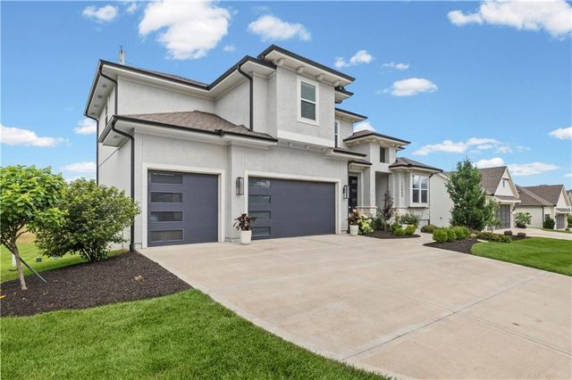 15809 El Monte Street, Overland Park, KS 66224