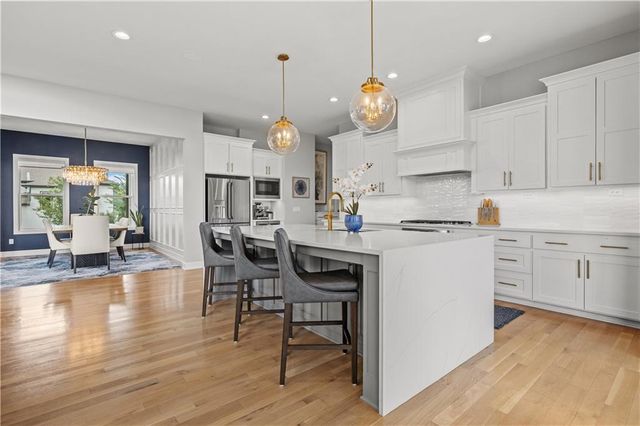 15809 El Monte Street, Overland Park, KS 66224