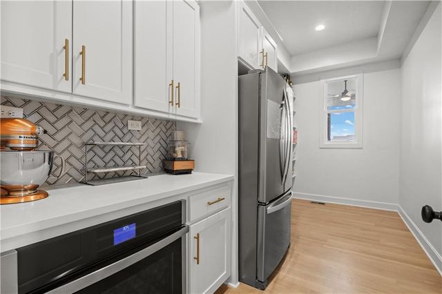 15809 El Monte Street, Overland Park, KS 66224