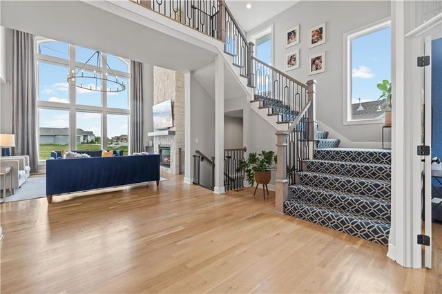15809 El Monte Street, Overland Park, KS 66224