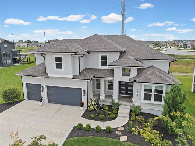 15809 El Monte Street, Overland Park, KS 66224