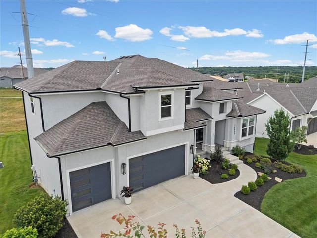 15809 El Monte Street, Overland Park, KS 66224