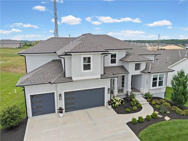 15809 El Monte Street, Overland Park, KS 66224