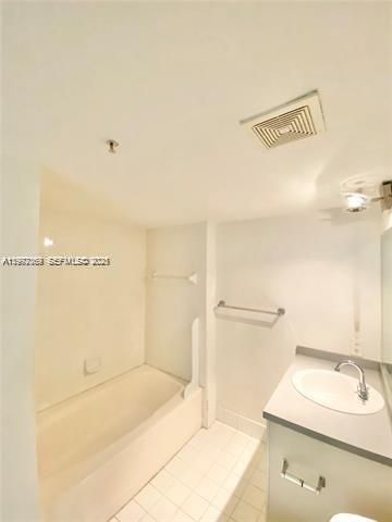 9650 NW 2nd St 4-103, Pembroke Pines, FL 33024