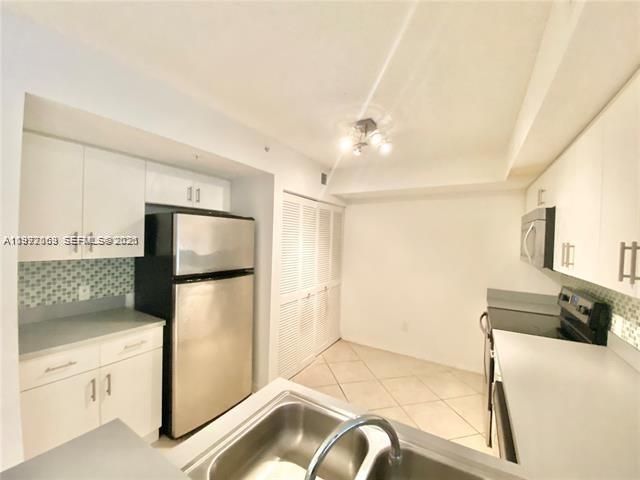 9650 NW 2nd St 4-103, Pembroke Pines, FL 33024