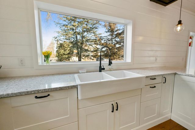 32266 Virgo Street NE, North Branch, MN 55056