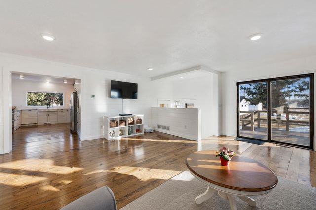 32266 Virgo Street NE, North Branch, MN 55056