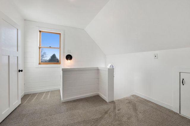 32266 Virgo Street NE, North Branch, MN 55056