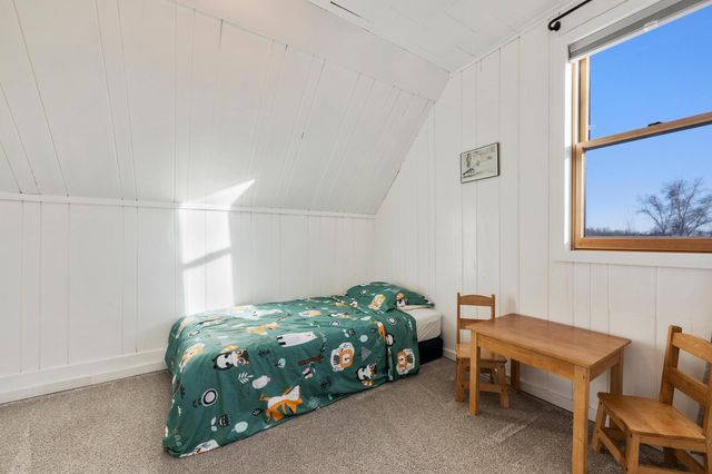 32266 Virgo Street NE, North Branch, MN 55056