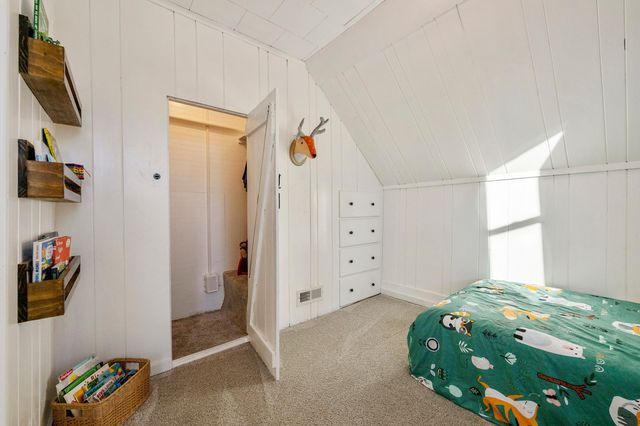 32266 Virgo Street NE, North Branch, MN 55056