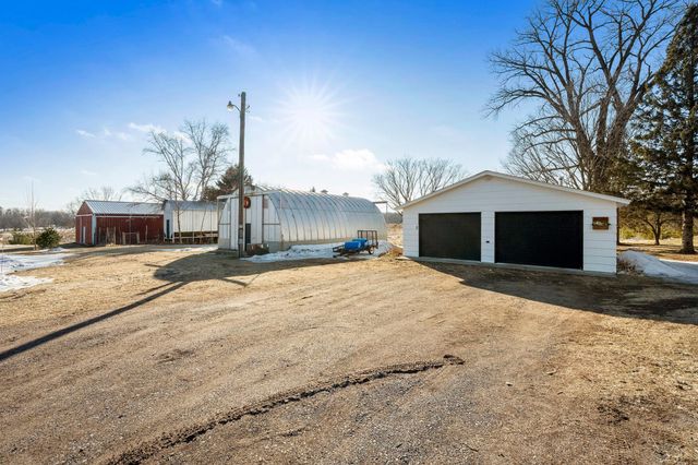 32266 Virgo Street NE, North Branch, MN 55056