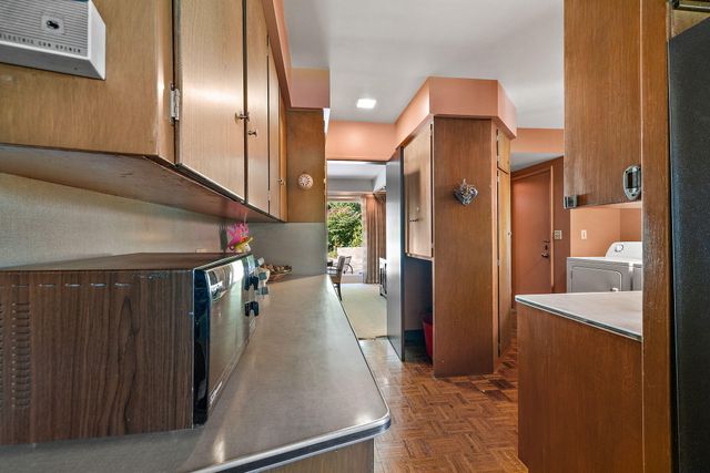 375 Woodlawn Avenue, Grand Haven City, MI 49417