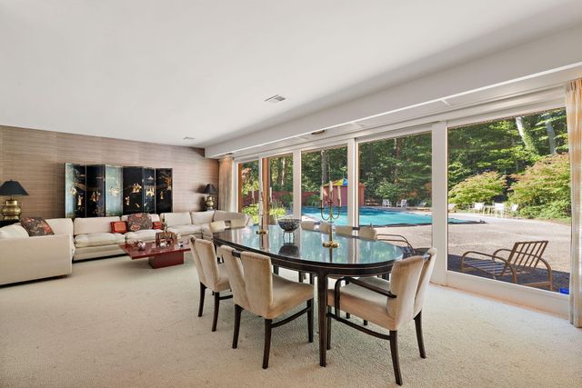 375 Woodlawn Avenue, Grand Haven City, MI 49417