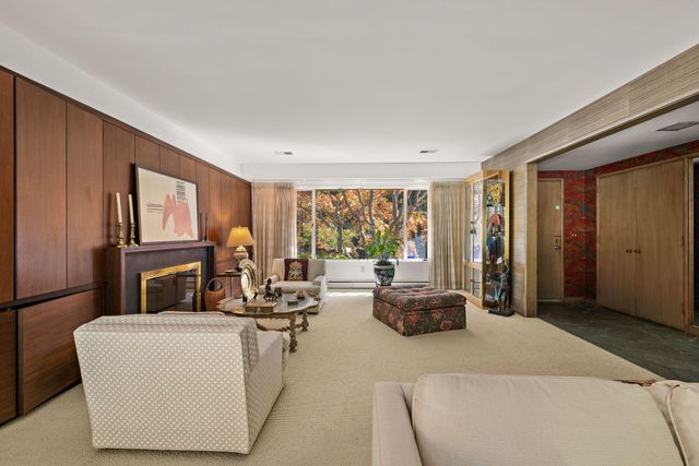 375 Woodlawn Avenue, Grand Haven City, MI 49417