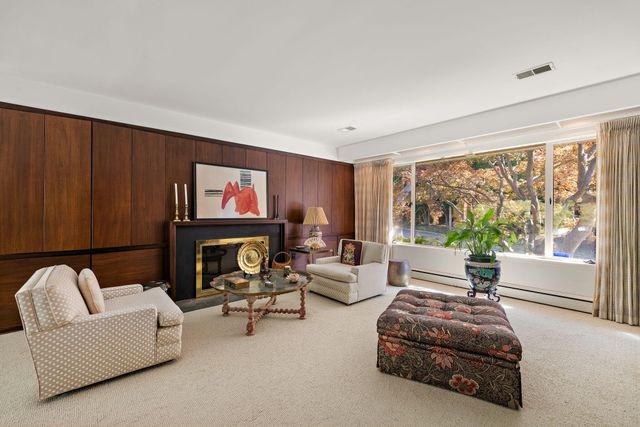 375 Woodlawn Avenue, Grand Haven City, MI 49417