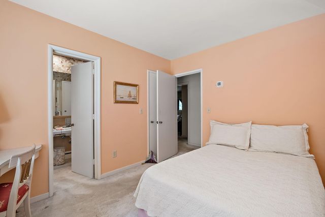 375 Woodlawn Avenue, Grand Haven City, MI 49417