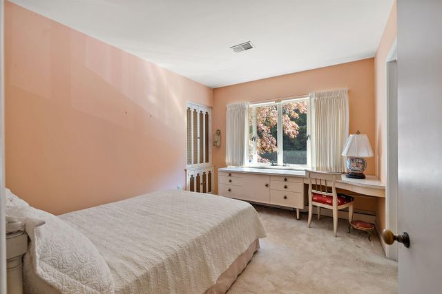 375 Woodlawn Avenue, Grand Haven City, MI 49417